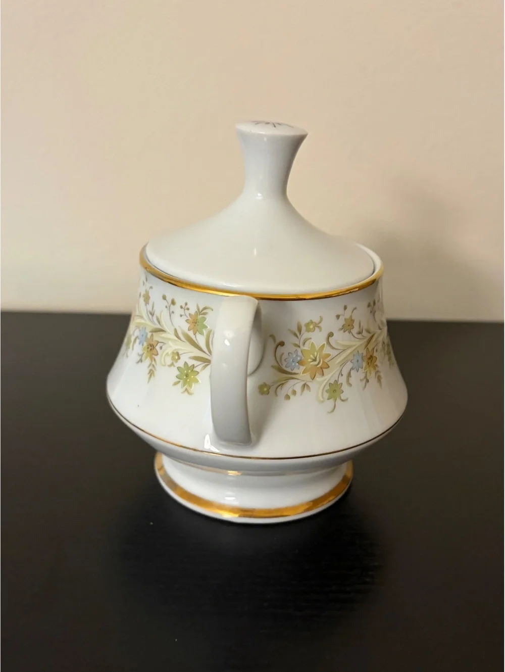 Noritake Andorra 2182 Covered Sugar Bowl Fine China Japan Floral Gold Trim